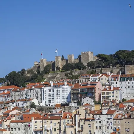 Апартаменты Carmo Chiado Deluxe