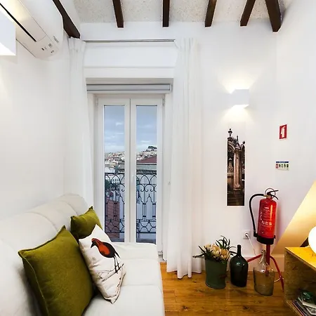 Carmo Chiado Deluxe *