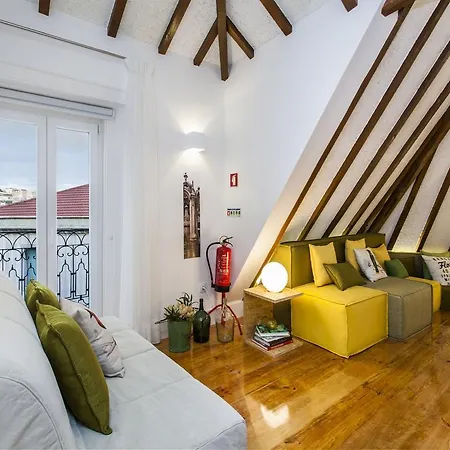Carmo Chiado Deluxe