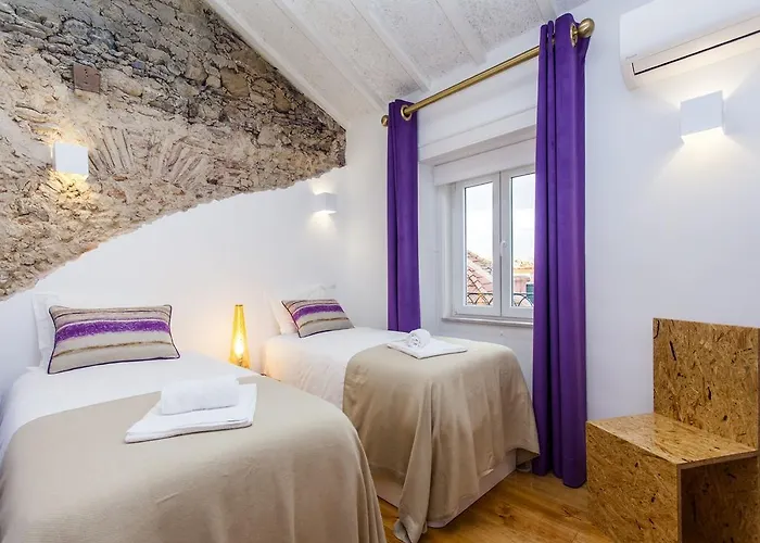 Appartement Carmo Chiado Deluxe Lissabon