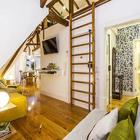 Carmo Chiado Deluxe *