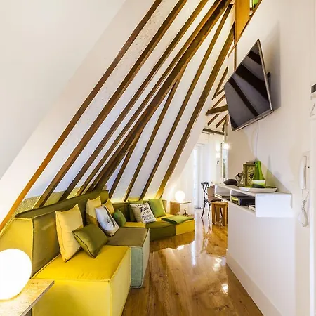 Carmo Chiado Deluxe Appartamento