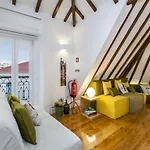 Carmo Chiado Deluxe